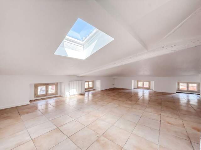 LUCERAM appartement à vendre 3 pièces dernier étage — photo du bien