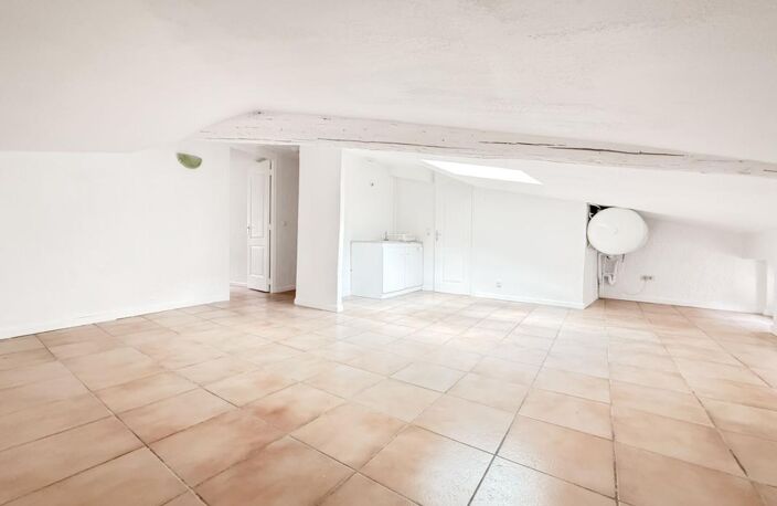 LUCERAM appartement à vendre 3 pièces dernier étage — photo 2