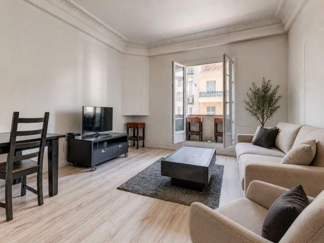 Appartement À Vendre — photo du bien