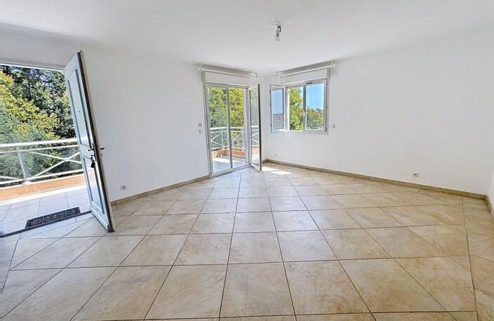 APPARTEMENT AVEC TERRASSE Secteur SAINT ANTOINE GASSE — photo 2