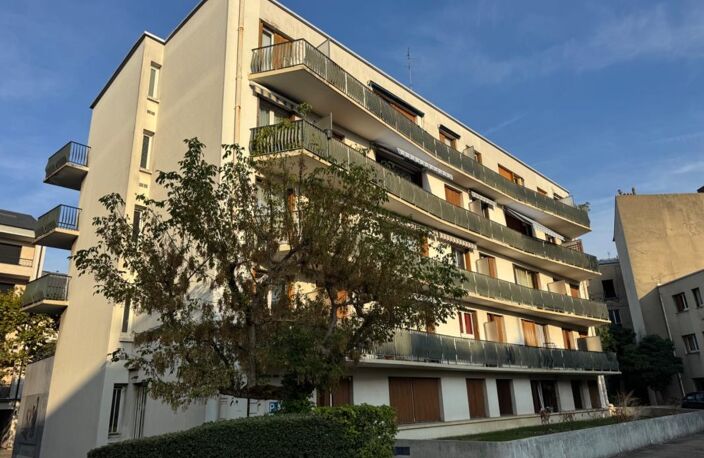 Appartement Coup de Cœur 70 m² – 3 pieces  – Parking – Cave – 3 Balcons – Le Perreux-sur-Marne — photo 2