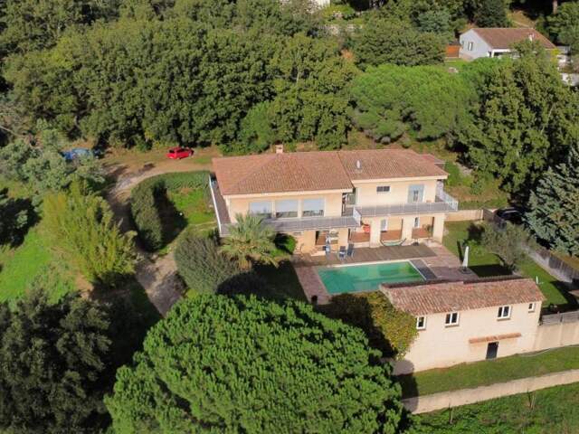 Maison à vendre 9 pièces COLLOBRIERES (83) — photo du bien
