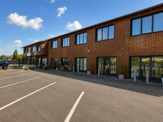 À LOUER ESPACE PROFESSIONNEL / SALLE DE CONFÉRENCE 62 M²- SECTEUR CAVIGNAC — photo du bien