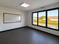 À LOUER ENSEMBLE PROFESSIONNEL DE 6 BUREAUX DE 204 M² SECTEUR CAVIGNAC — photo 3