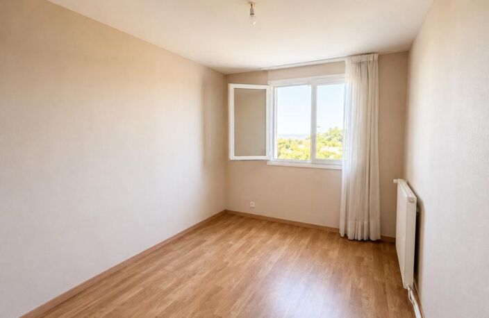 Saint-Cyr-sur-Loire – Bel appartement T3 lumineux avec ascensceur, garage, cave et balcon — photo 3