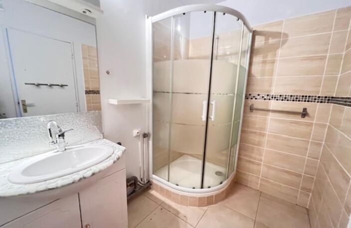 Saint-Cyr-sur-Loire – Bel appartement T3 lumineux avec ascensceur, garage, cave et balcon — photo 5
