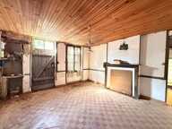 EN EXCLUSIVITE ! Ancienne petite ferme à restaurer 66m² avec dépandances terrain 2238m² 24500€ — photo 4