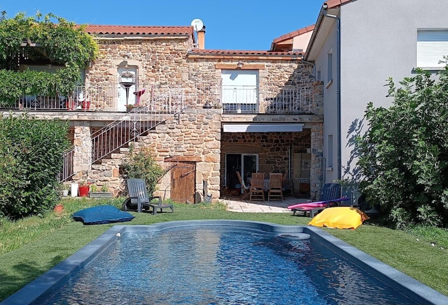 Maison avec vue et piscine, 6 chambres, à SAINT BABEL 63500 — photo 1