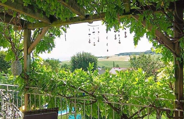 Maison avec vue et piscine, 6 chambres, à SAINT BABEL 63500 — photo 3