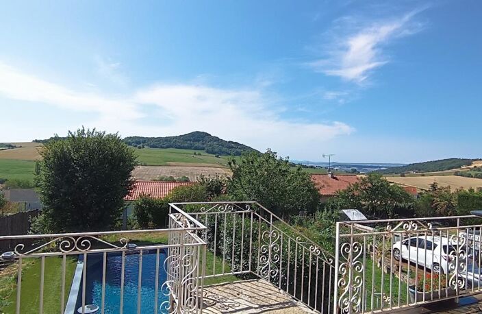Maison avec vue et piscine, 6 chambres, à SAINT BABEL 63500 — photo 5