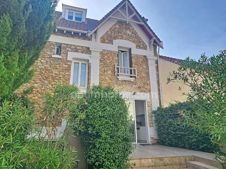 Maison 5 pièces avec jardin à louer à  POISSY (78) — photo 1