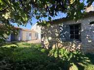 Sainte-Marie-de-Ré – Authentique maison rétaise en pierres, jardin clos et dépendance — photo 2