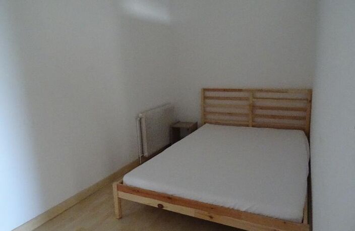 T1 — photo 2