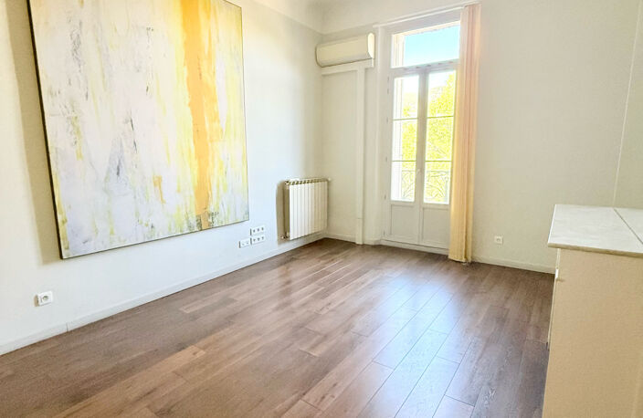TOULON HAUTE VILLE - APPARTEMENT 7 PIECES - 165 m2- BALCONS — photo 5