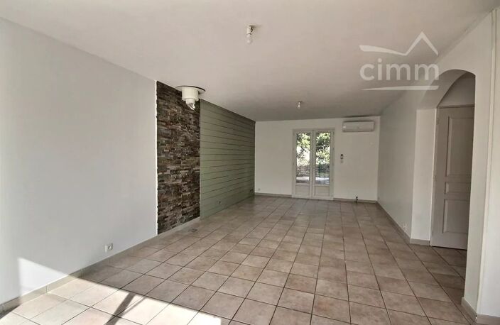 MAISON 3 chambres avec GARAGE  et  JARDIN — photo 3