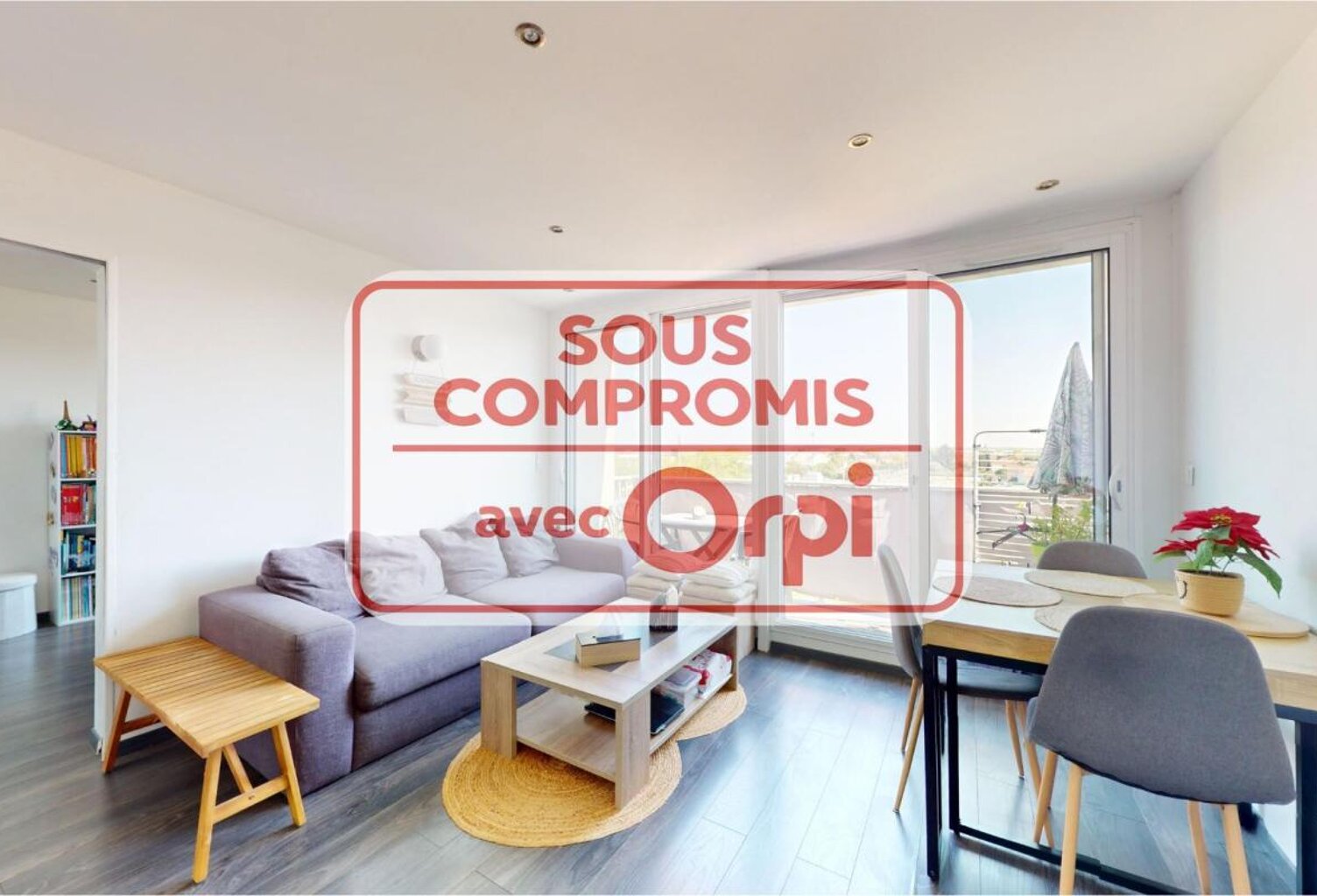 Bron – T3 en dernier étage, entièrement rénové, balcon, parking et cave – Coup de cœur assuré ! — photo 1