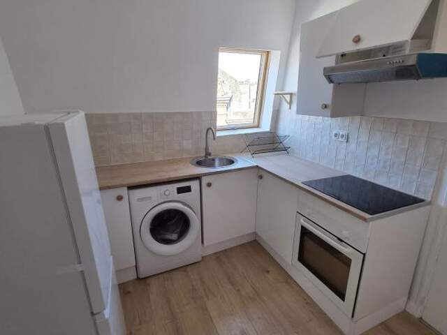 F2 meublé entièrement rénové – Tourcoing — photo du bien
