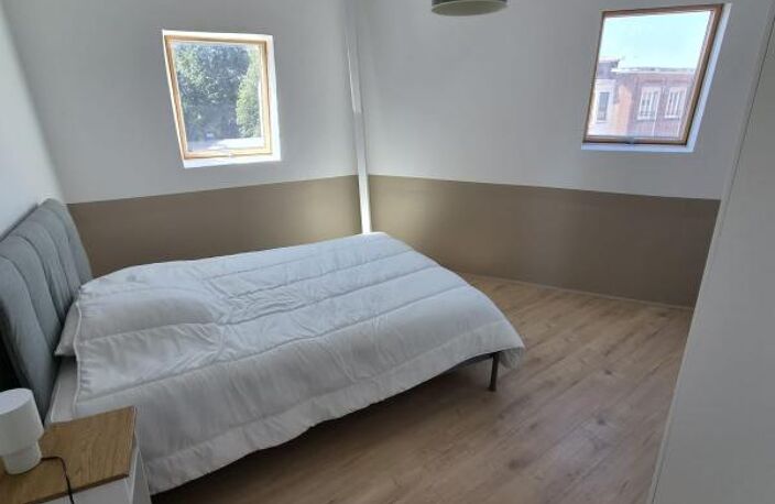 F2 meublé entièrement rénové – Tourcoing — photo 4