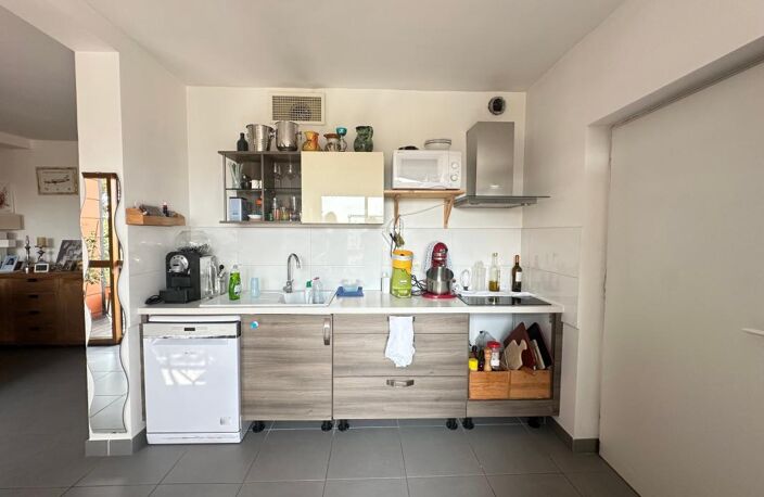 Maison À Vendre NÎMES proche CHU avec jardin Garage — photo 5