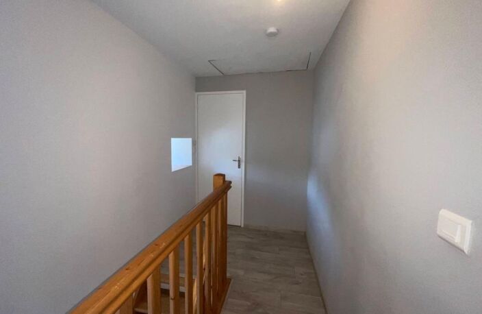 Maison de village en pierre louée — photo 5