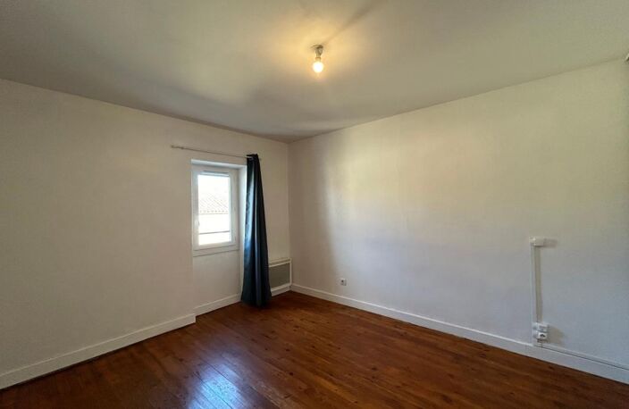 Appartement T3 en duplex  + bureau Geaune — photo 5