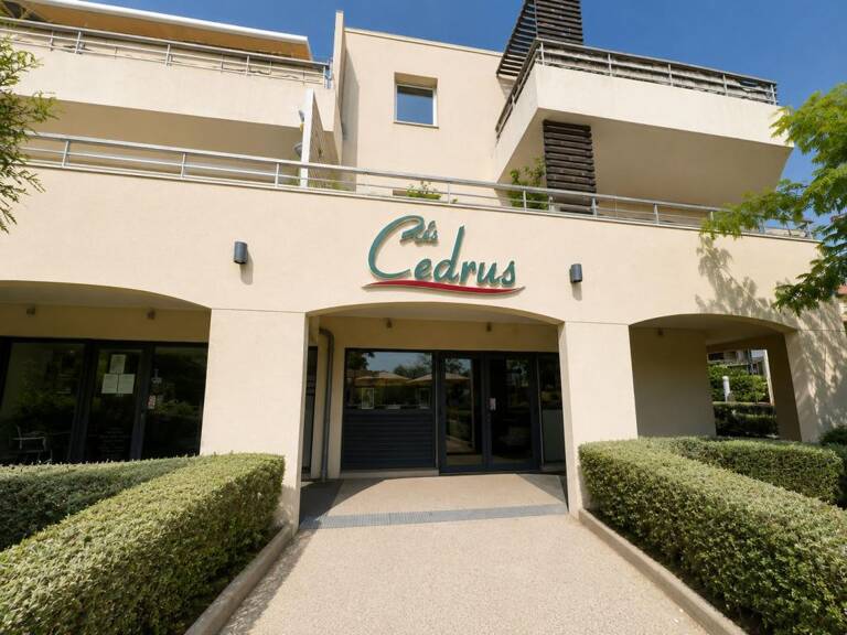 A Vendre Fonds de Commerce de Restaurant Plage des Sablettes 83500 La Seyne sur Mer — photo 1