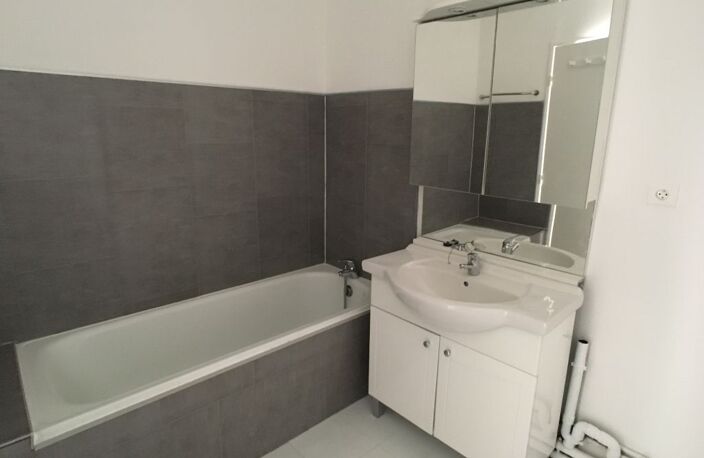 Appartement Vandoeuvre Les Nancy 2 pièce(s) 35.5 m2 + Parking — photo 3