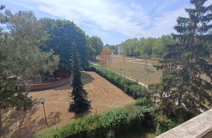 Appartement de 81m2 à louer sur Élancourt — photo 2
