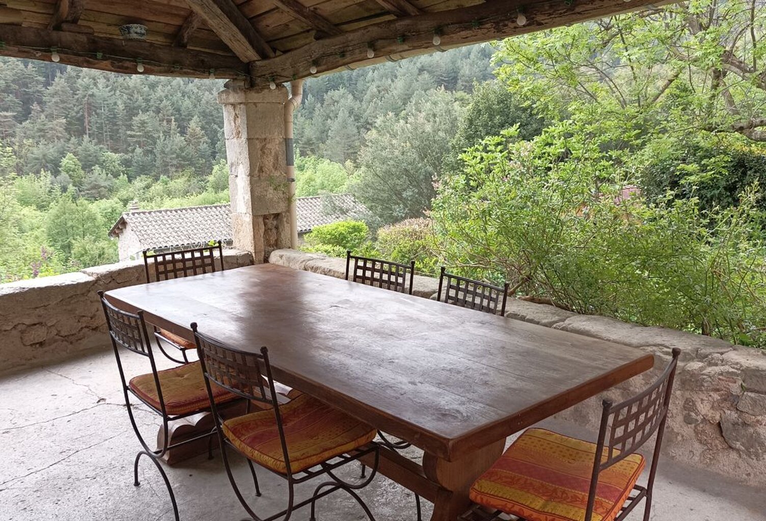 Maison de 130m2 à louer sur Rocles — photo 1