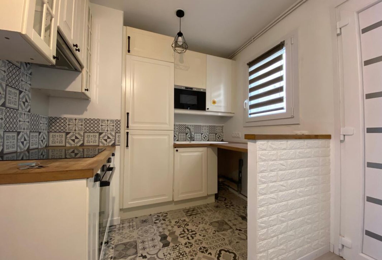 Appartement À Louer — photo 1