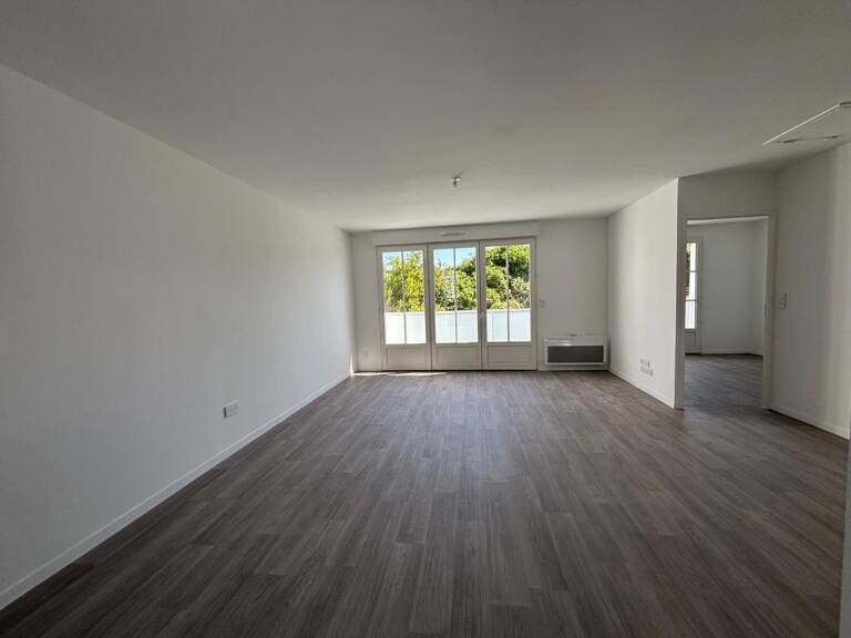 Appartement neuf T3 à louer à l’année – Proche commerces, piste cyclable et plage — photo 1