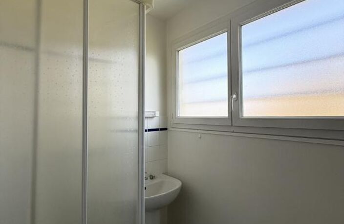 Leasing Appartement 3  pièces 63 m² Saint-Benoît-du-Sault — photo 4