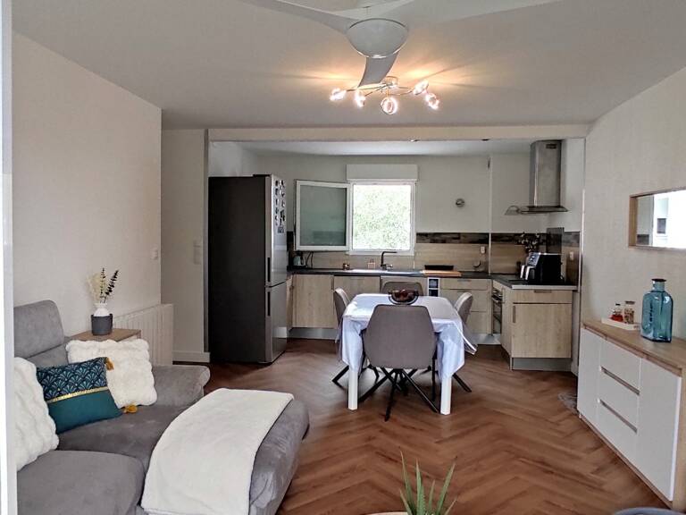 MARCHEPRIME – BEL APPARTEMENT 3 PIÈCES / 2 CHAMBRES AVEC GRAND BALCON — photo 1