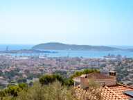 83 Toulon 4 chemins/le Baou, Villa 118m2 ( et plus de 35  m2 buanderie, annexe) vue mer calme 6 pieces 1053 m2 — photo 2