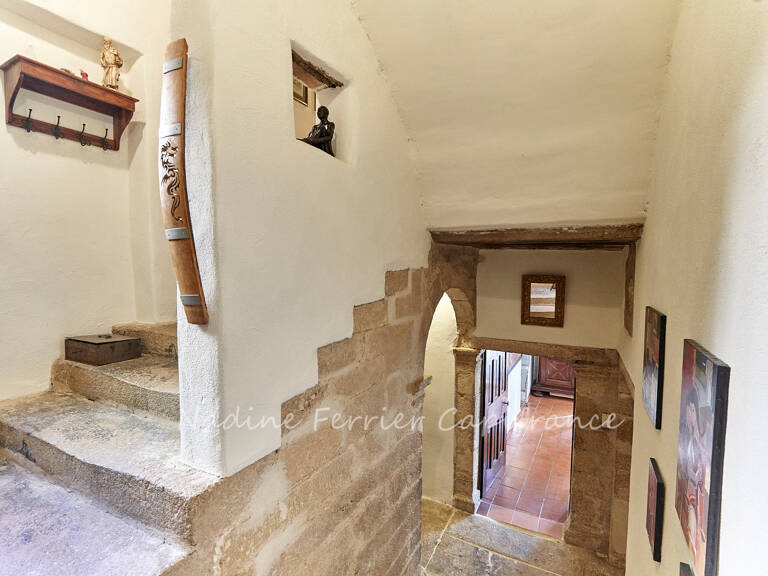JOUQUES (13) – GRANDE MAISON DE VILLAGE RÉNOVÉE – 215 M² – 4 CHAMBRES – TERRASSE PANORAMIQUE — photo 1