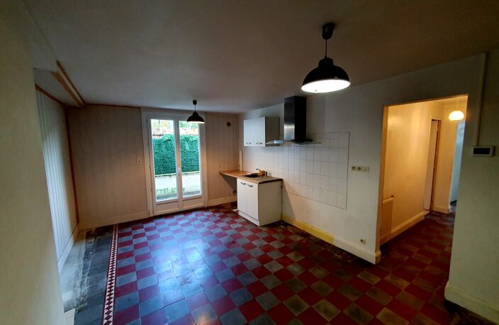 Maison de bourg à Verteillac (24) - 85M² - 5 Pièces - 3 Chambres - Jardin — photo 5