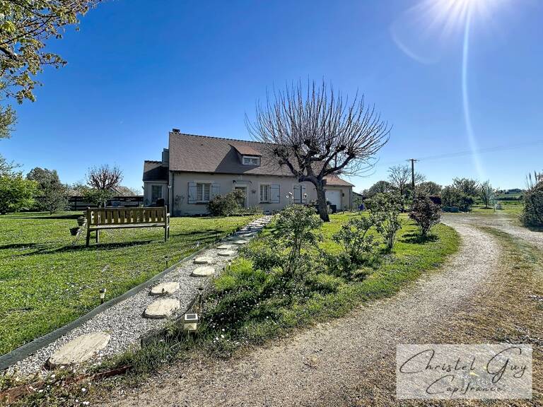 Maison à vendre 5 pièces, 135 m², garage, 3 chambres, 2626 m² de terrain MAYET (72) — photo 1
