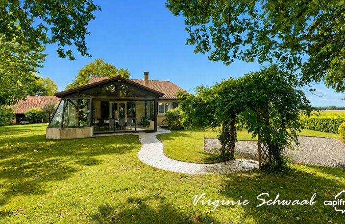ESTIBEAUX (40), MAISON DE 192 M², 5 CHAMBRES, PISCINE, STUDIO ET DÉPENDANCE SUR 4 400 M² — photo 2