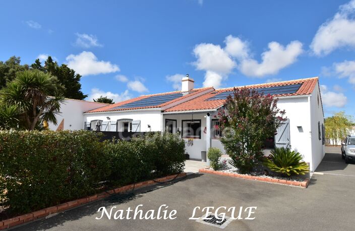 Vendée (85) entre CHALLANS et NOIRMOUTIER BEAUVOIR sur MER  Maison à vendre 8 pièces , 160 m², 5 chambres , 1 bureau ,3 WC garage terrain clos 1543m² — photo 3