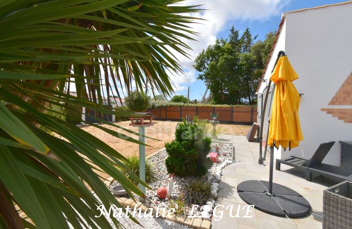 Vendée (85) entre CHALLANS et NOIRMOUTIER BEAUVOIR sur MER  Maison à vendre 8 pièces , 160 m², 5 chambres , 1 bureau ,3 WC garage terrain clos 1543m² — photo 5
