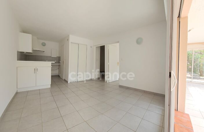 Appartement à vendre 3 pièces avec terrasse et parking Bormes les Mimosas (83) — photo 4