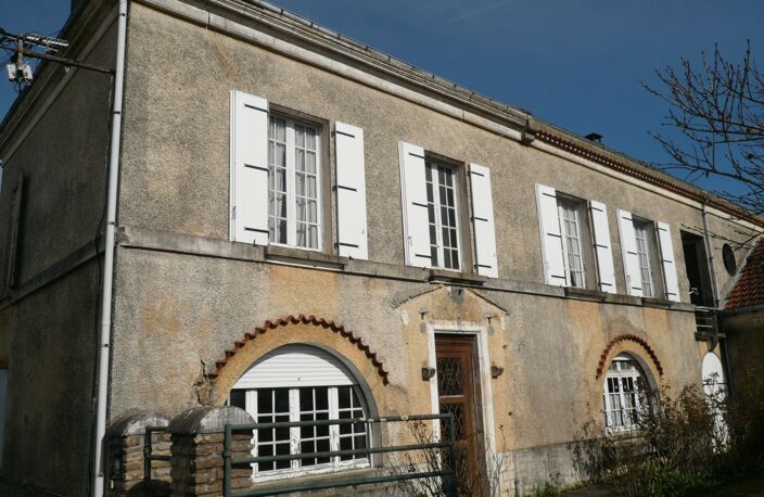 ⚜ BURIE (17) A Vendre CORPS de FERME et Ses Nombreuses Dépendances ⚜ — photo 4