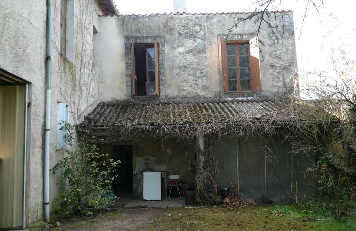 ⚜ BURIE (17) A Vendre CORPS de FERME et Ses Nombreuses Dépendances ⚜ — photo 5