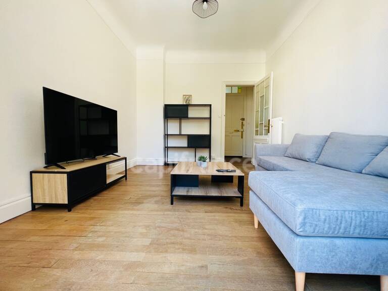 APPARTEMENT MEUBLÉ 51 M2, CENTRE VILLE, PROCHE IUT, 1 CHAMBRE DE 13 M2, 2 BALCONS, FIBRE — photo 1
