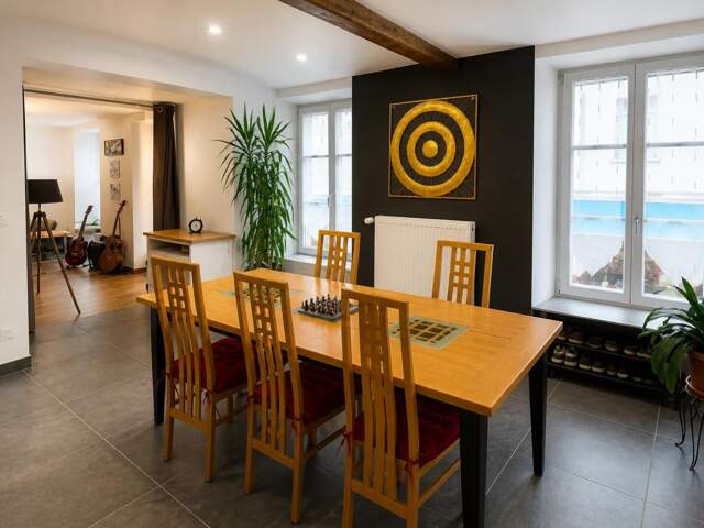 Appartement de 5 pièces de 188 m² à Montbéliard — photo du bien