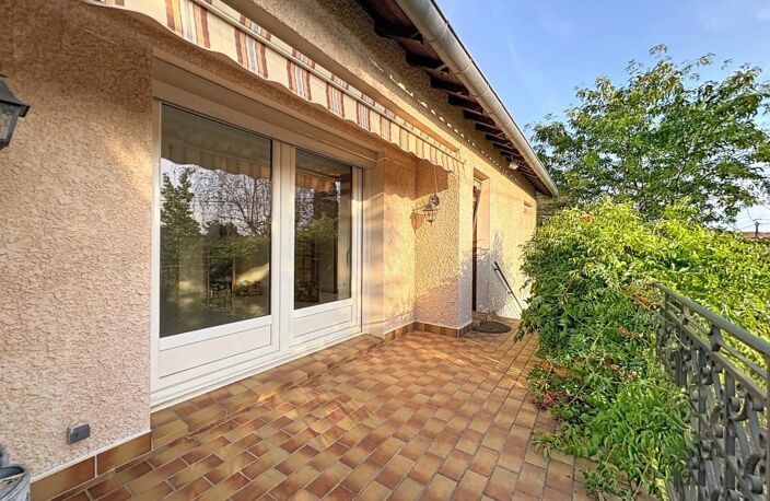 Vendat : Maison 199m² avec terrasse et jardin — photo 4