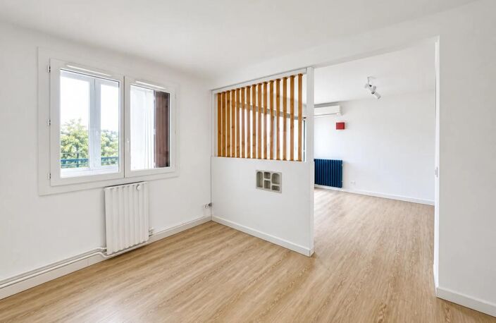 Appartement de 3 pièces de 66 m² à Toulon — photo 2