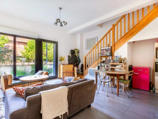 Maison de ville contemporaine 4 pièces à Saint‑Denis — photo du bien