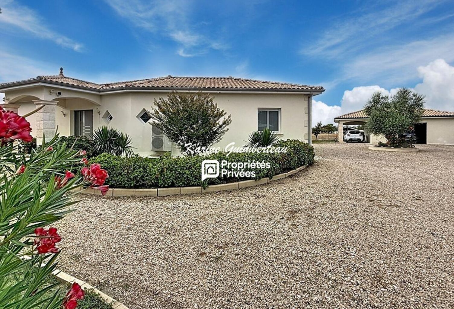 Villa de plain-pied avec piscine & garage — photo 1