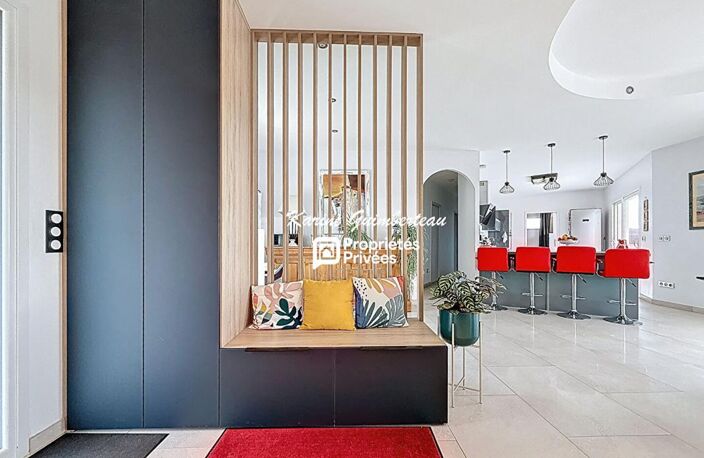 Villa de plain-pied avec piscine & garage — photo 4